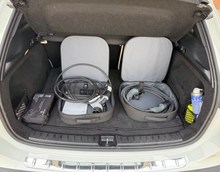 MERCEDES-BENZ EQA 250+